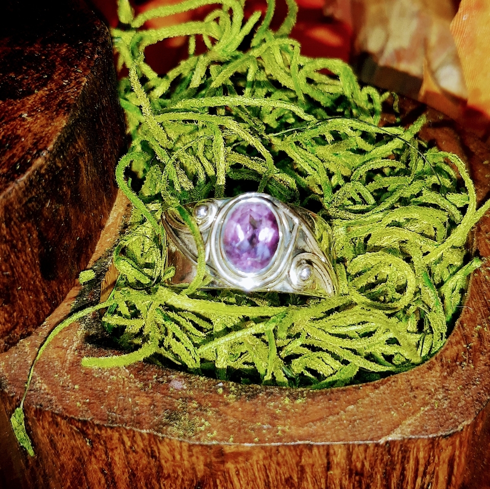 Sterling Silver & Amethyst Ring